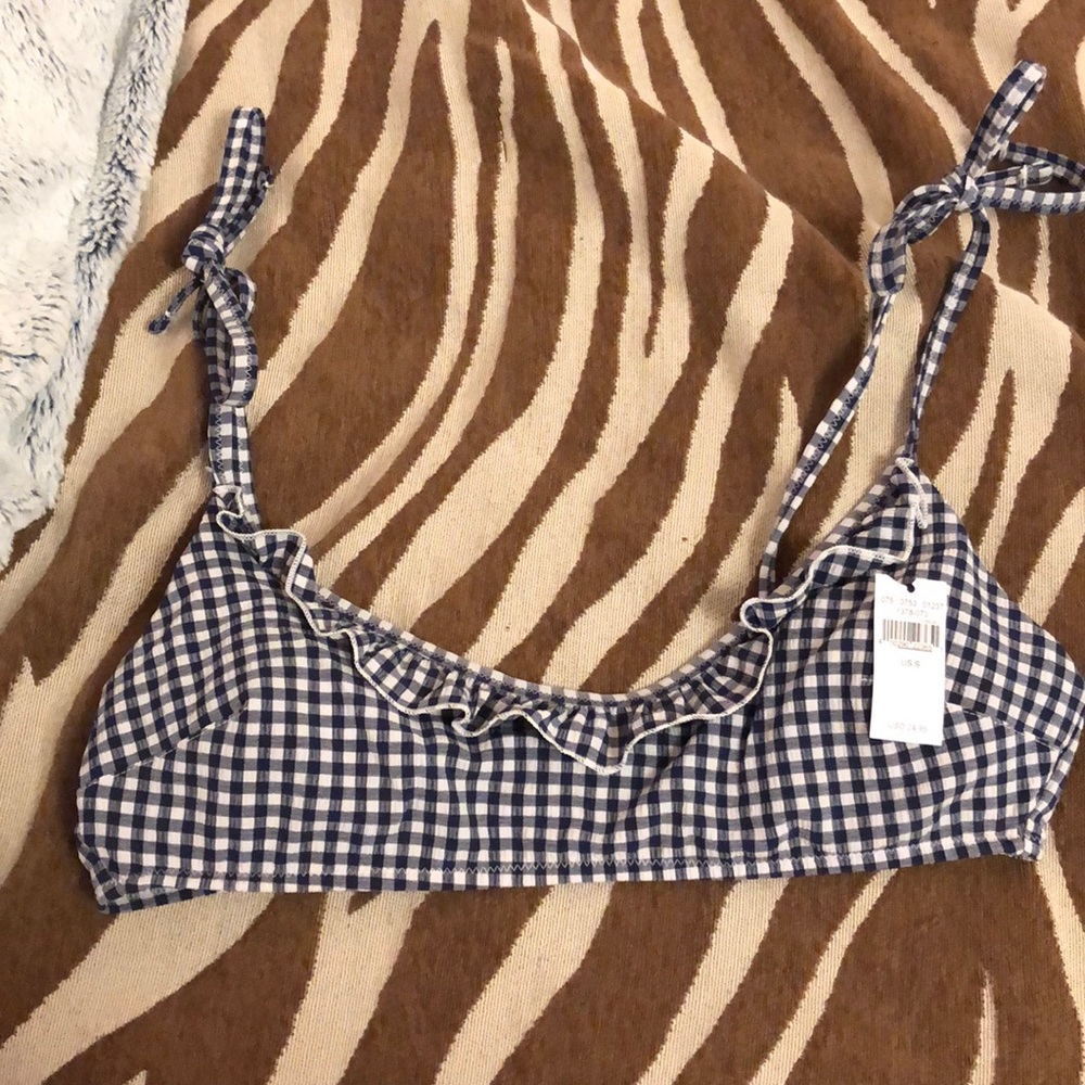 Black and white checkered Aerie bikini top